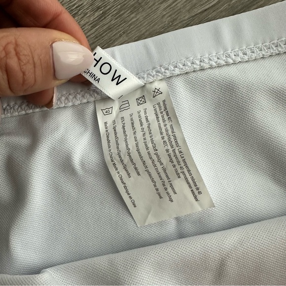 Veuve Clicquot White Bikini Bottoms and White Sarong - Picture 5 of 9